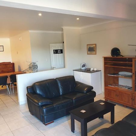 Chopper Corner Bed & Breakfast La Lucia Екстериор снимка